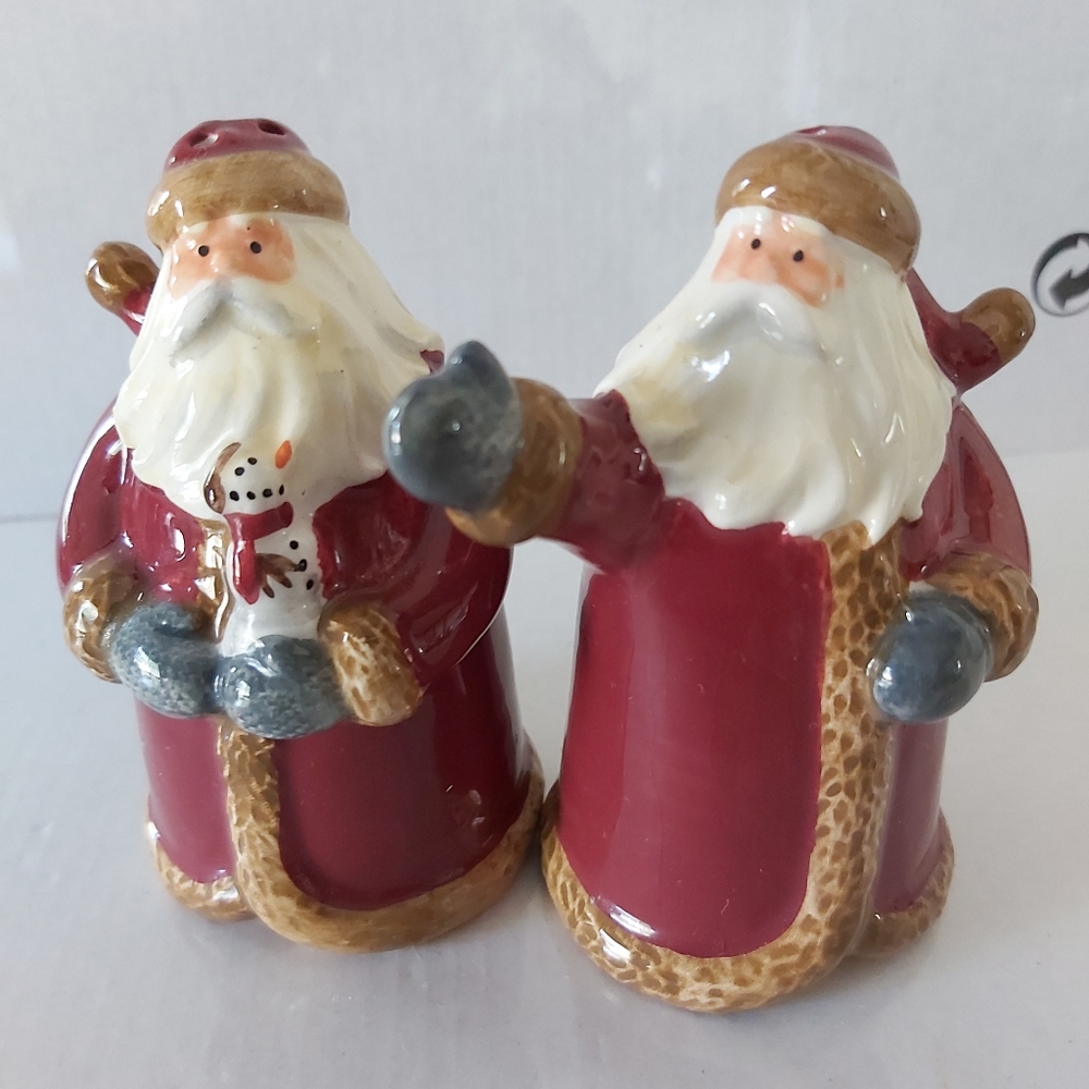 Santa claus salt and Pepper shaker